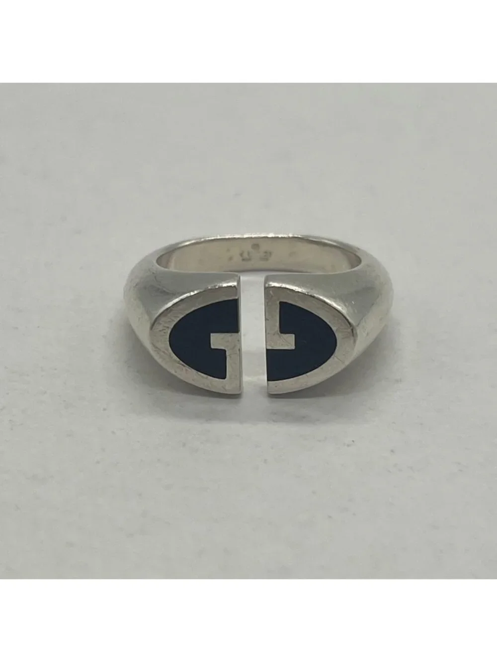Gucci GG Motif Signet Ring